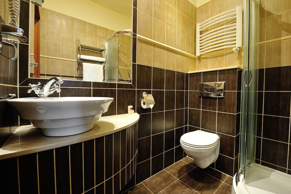 Hotel Diament Bella Notte Katowice Chorzow 68/72