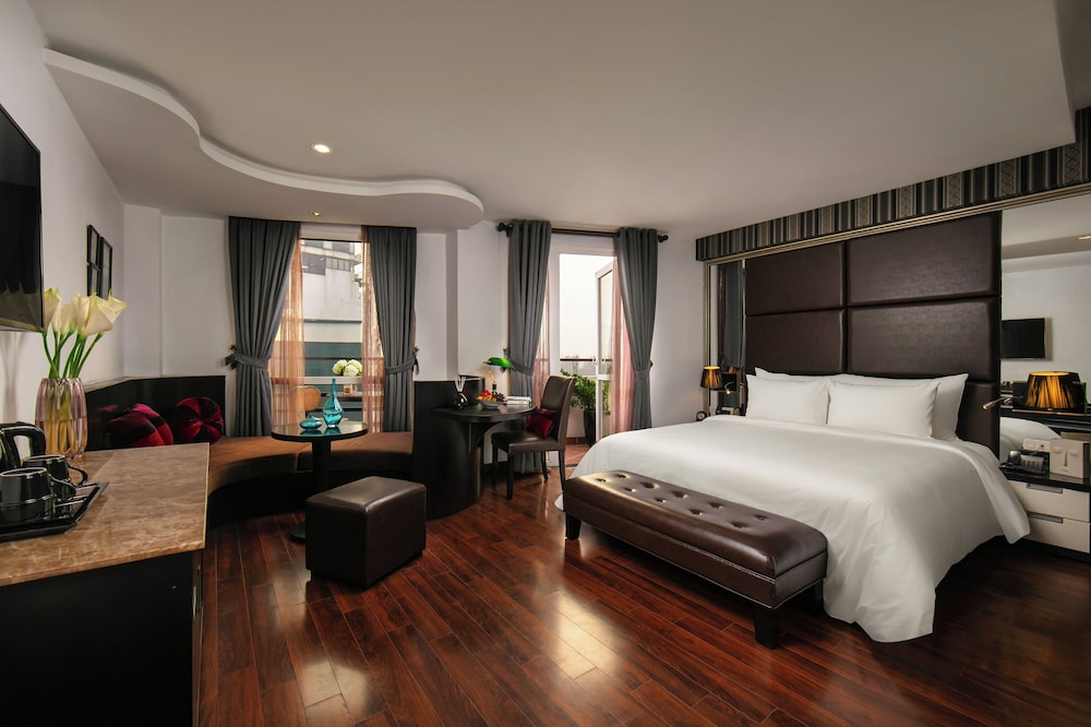 EXECUTIVE, SUITE, CITY VIEW, BALCONY