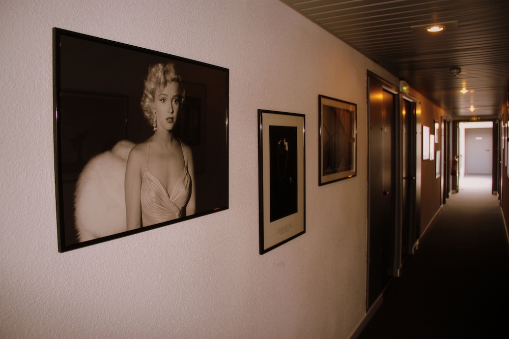 Agape Hotel Niort- Bessines 28/50