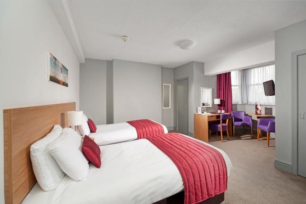 County Hotel 32/68
