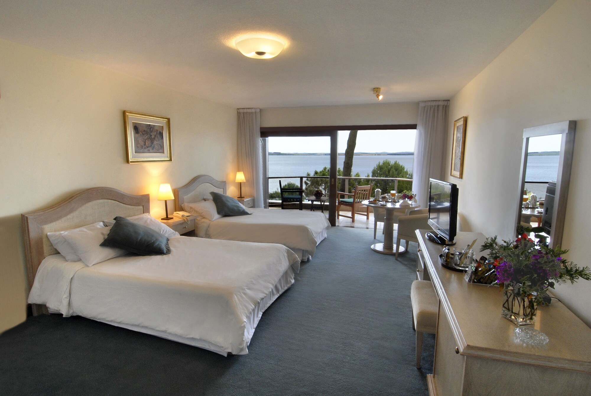 SUPERIOR, DOUBLE BED