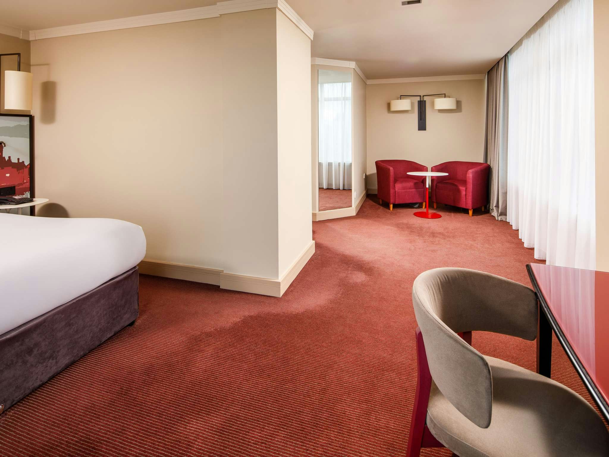 Holland House Hotel Cardiff By Sunday 14/60
