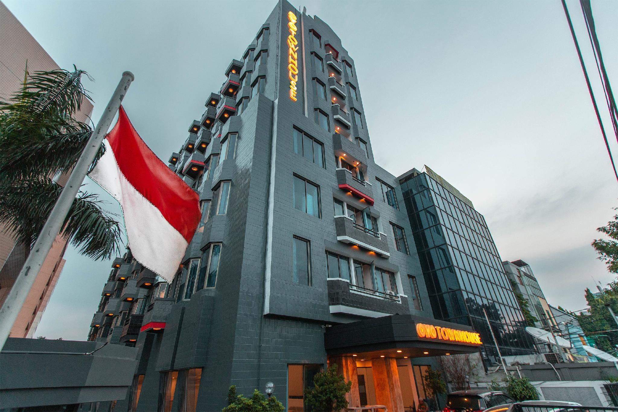 Oyo 1 Townhouse Hotel Salemba 1/23