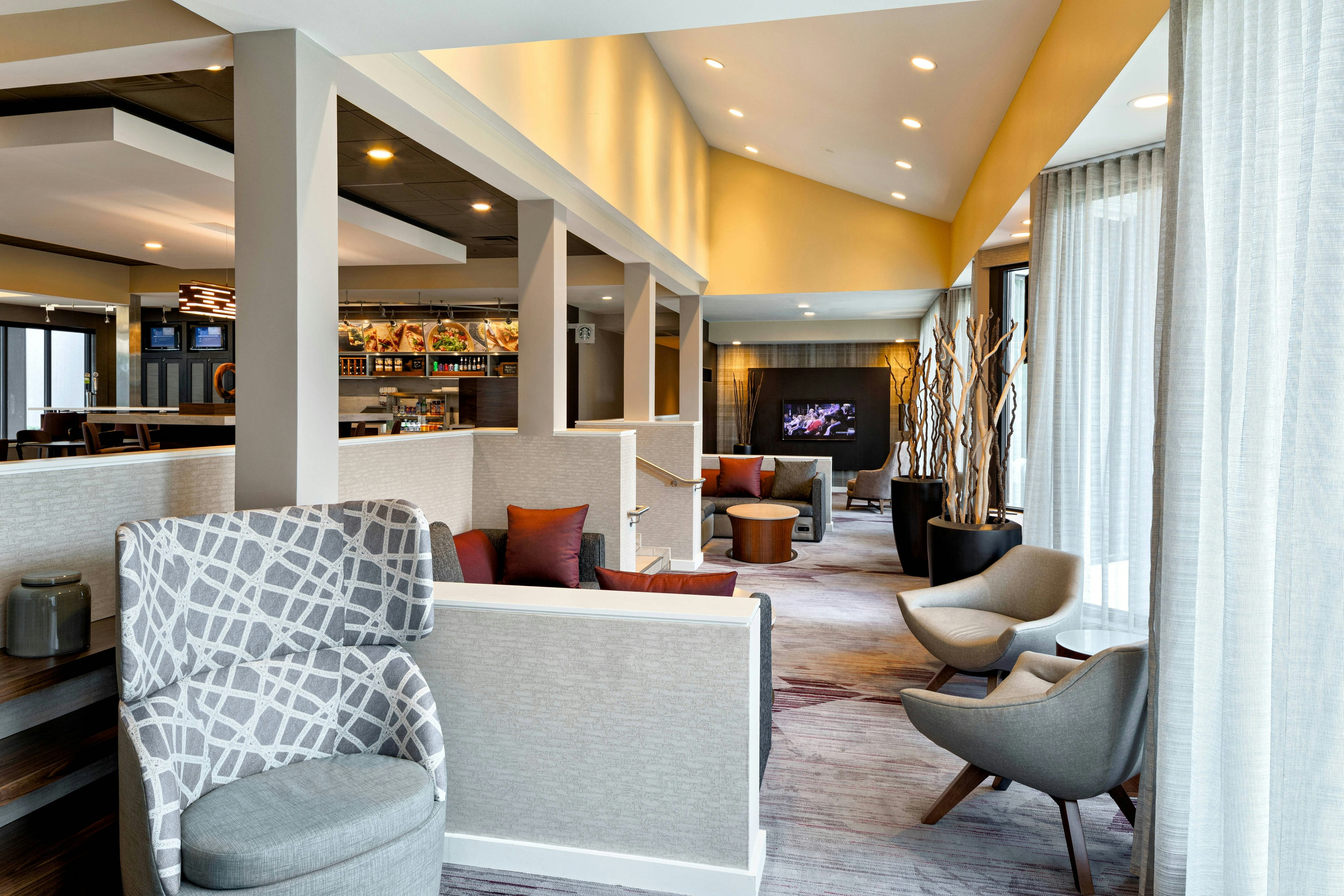 Courtyard Cincinnati Blue Ash 28/46