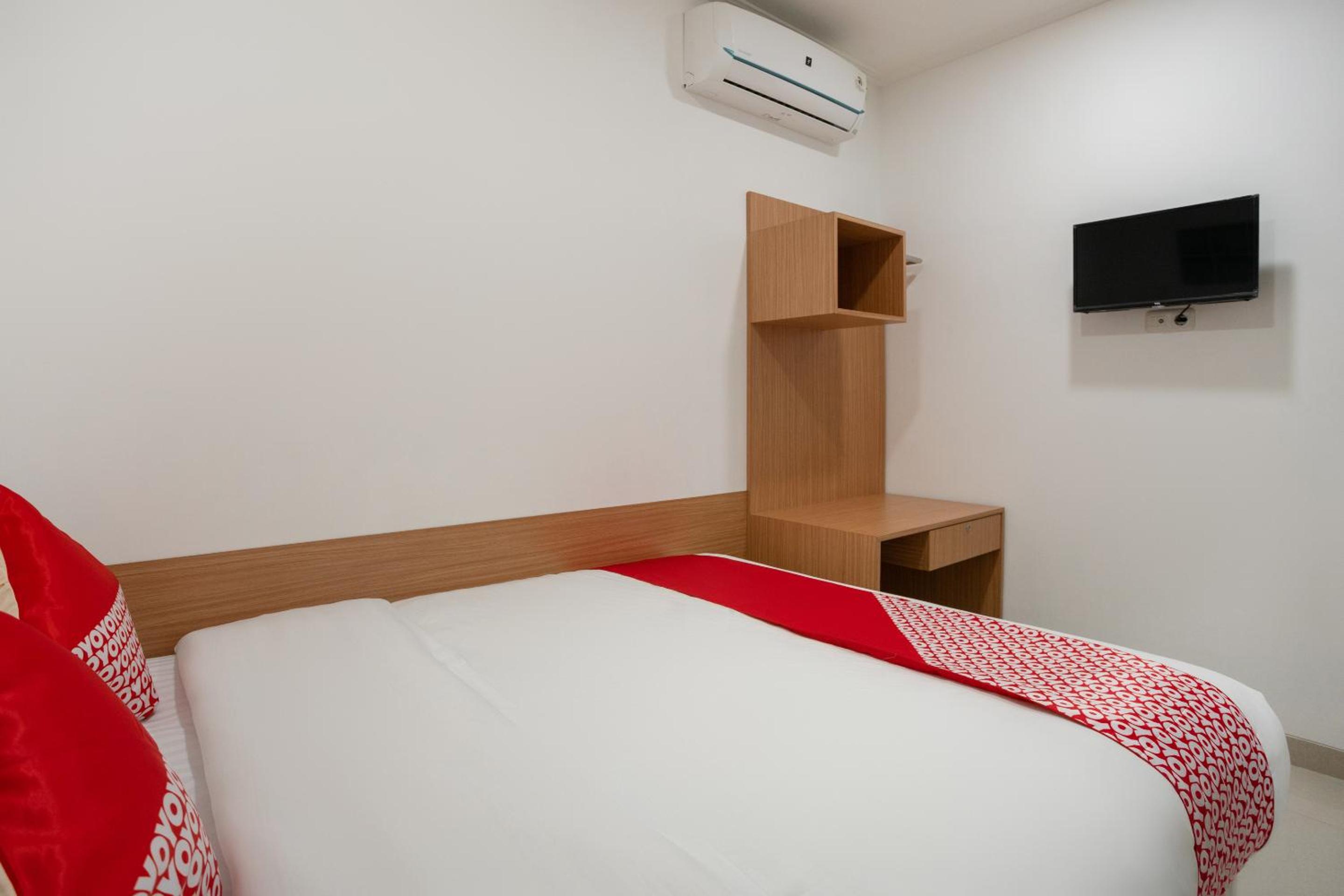 Hotel O Hegarbudhi Residence 23/49