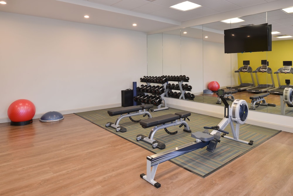 Holiday Inn Express Spring Hill 18/50