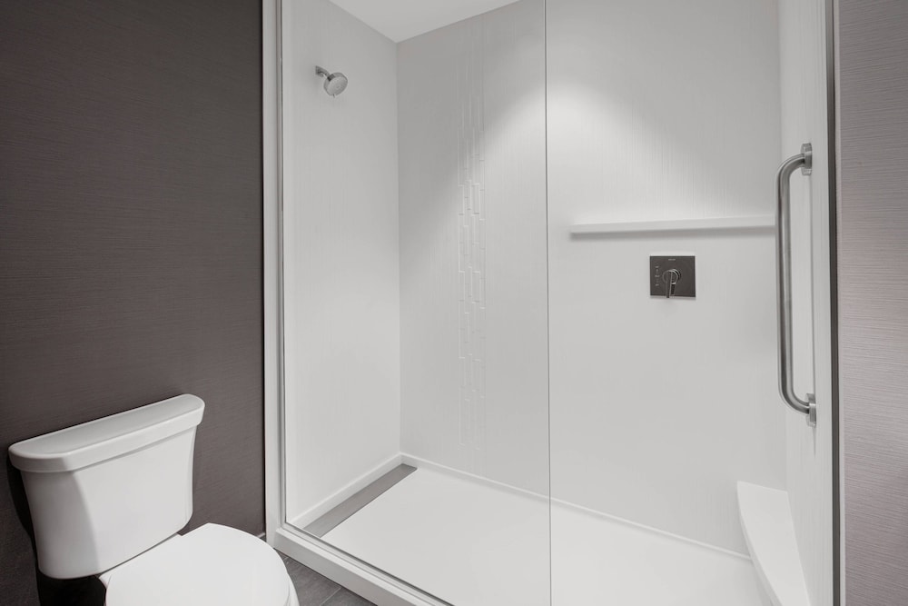 Courtyard by Marriott Houston I-10 West/Memorial 11/42