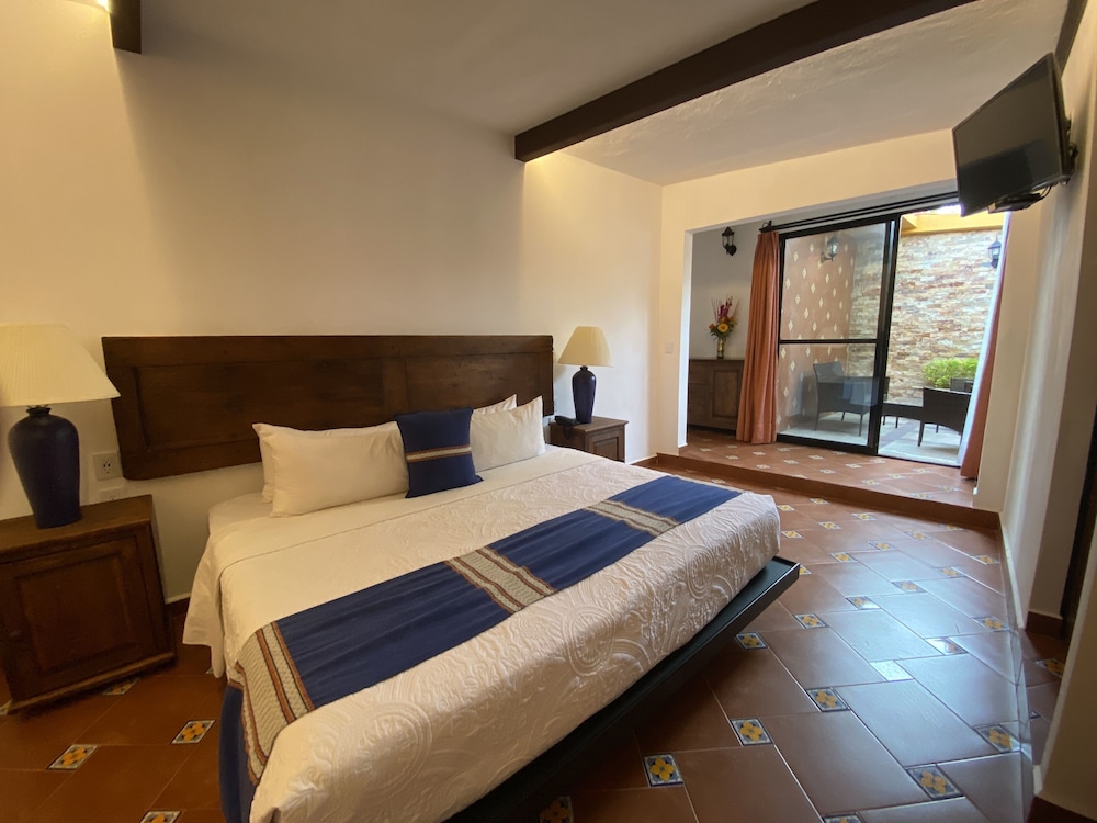 DELUXE, SUITE, TERRACE