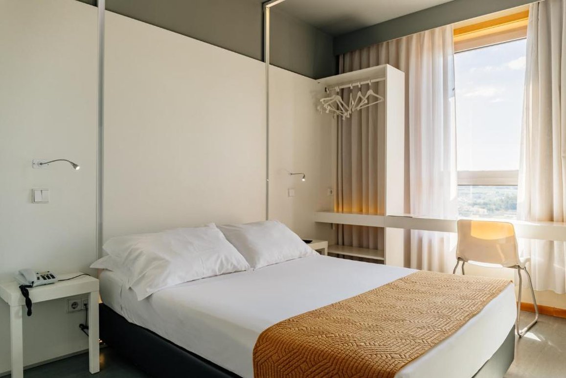 Basic Hotel Braga By Axis 8/69