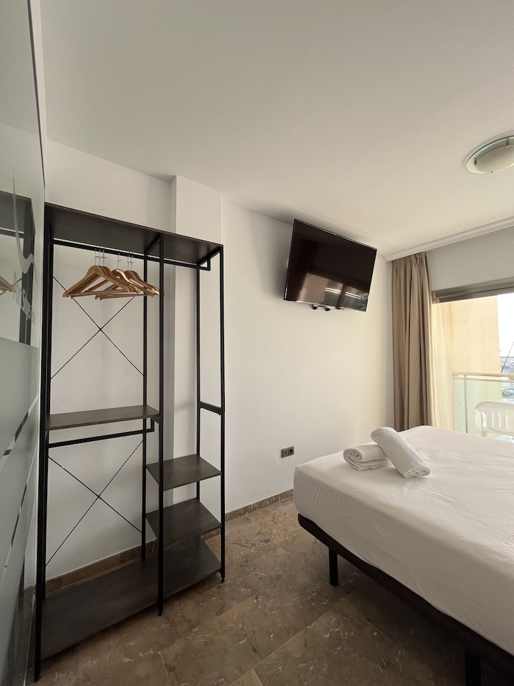 ROOM, MARINA VIEW, TERRACE