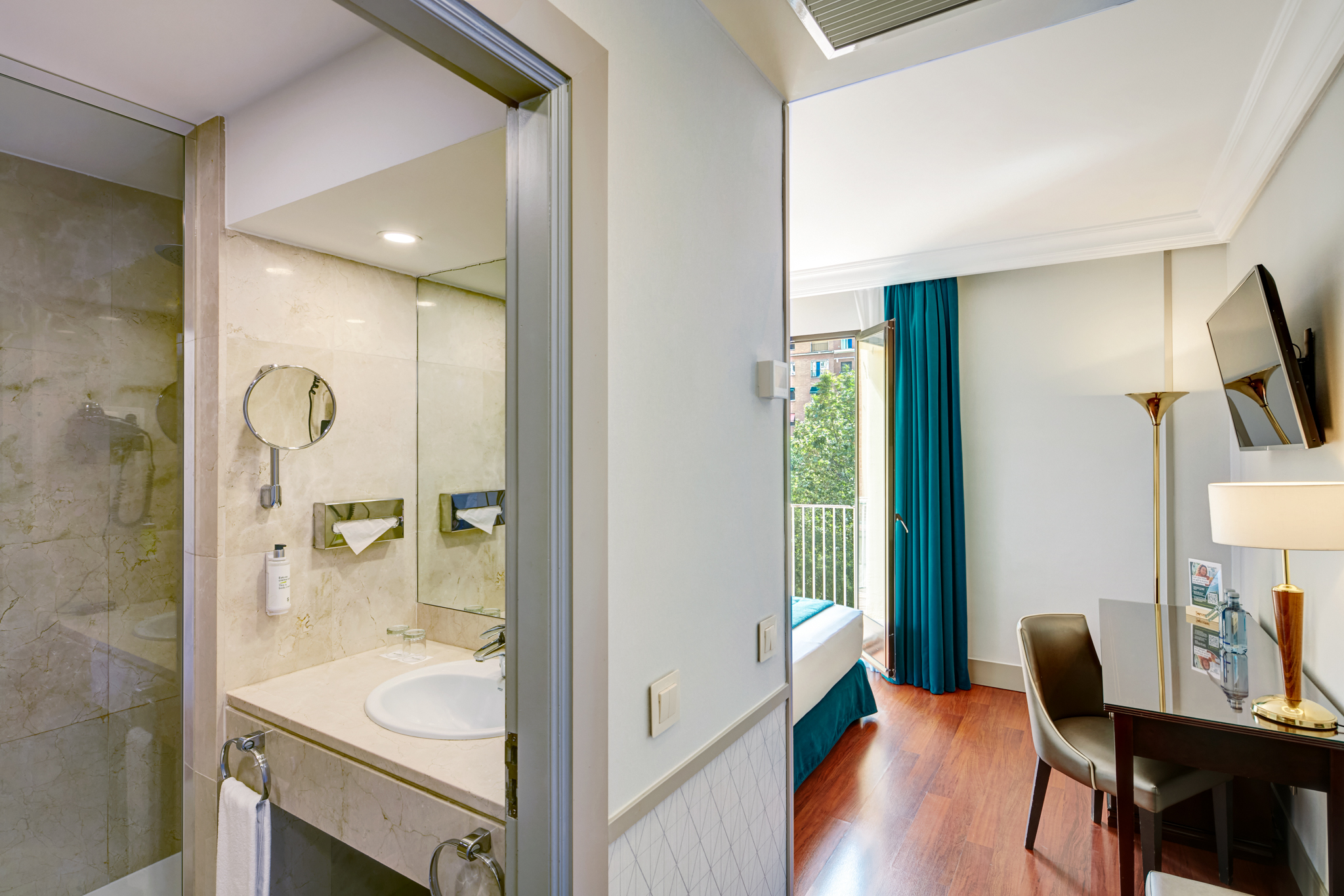 Room, Single, Double Bed, Square View، Sercotel Gran Hotel Conde Duque 8/8