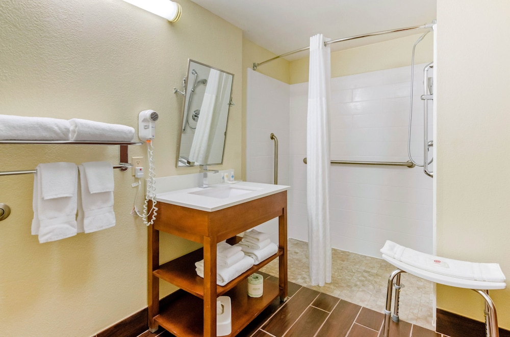 Comfort Suites Abingdon 12/40