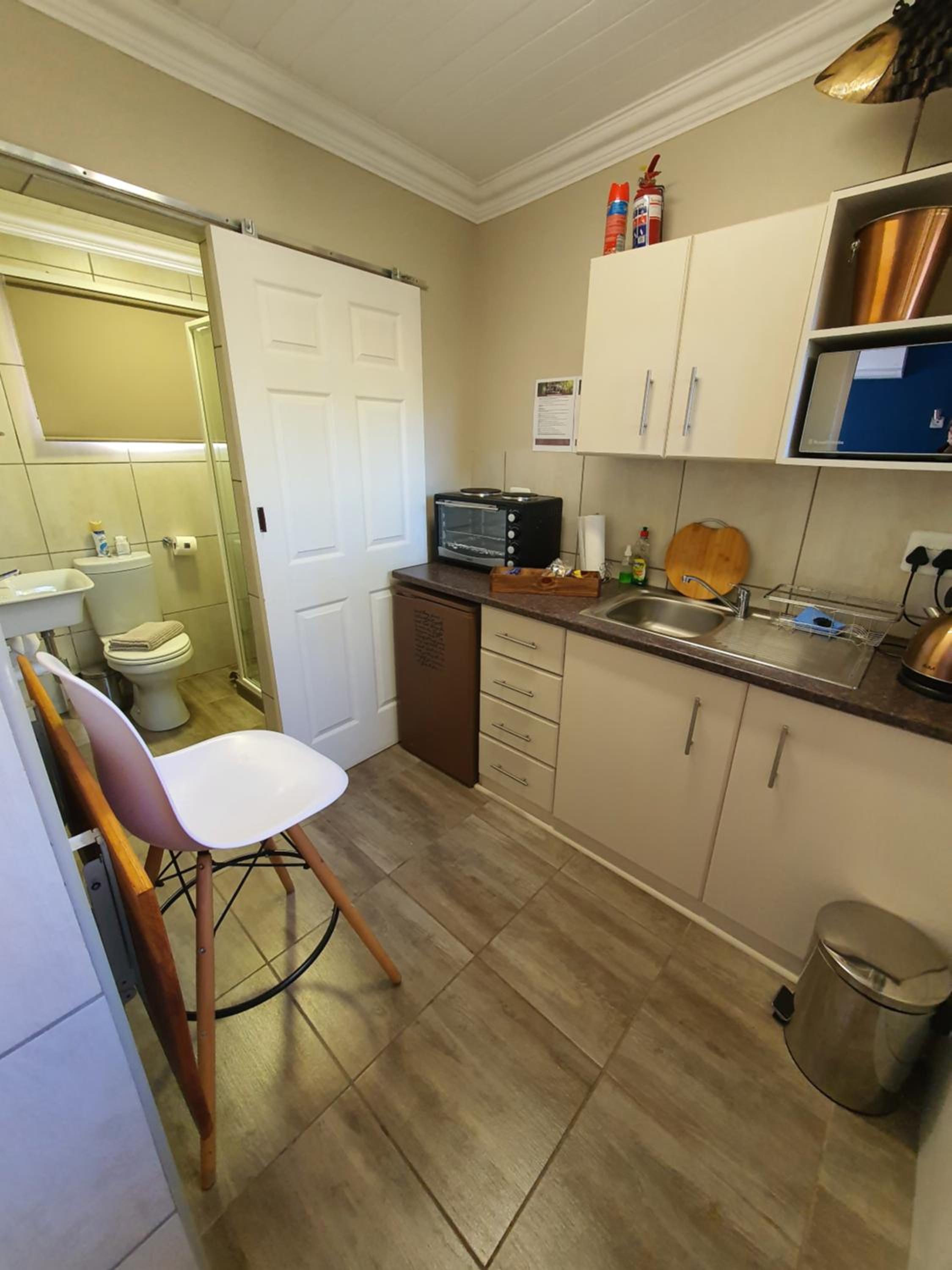 Rustic Forest Guest House 14/14