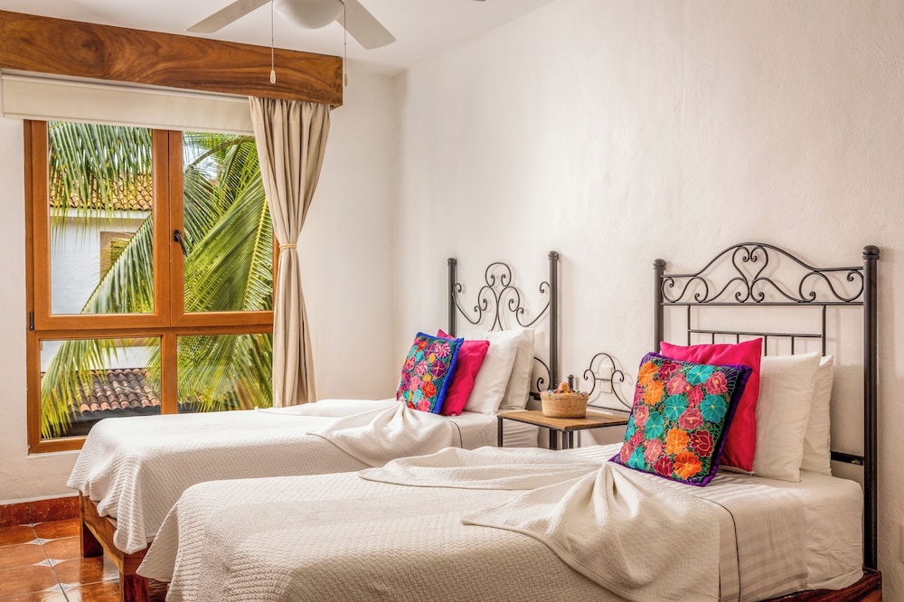 2 Bedrooms, Master, Suite, Twin Beds, King Bed, Pool View, Sofa, Balcony, Kitchenette