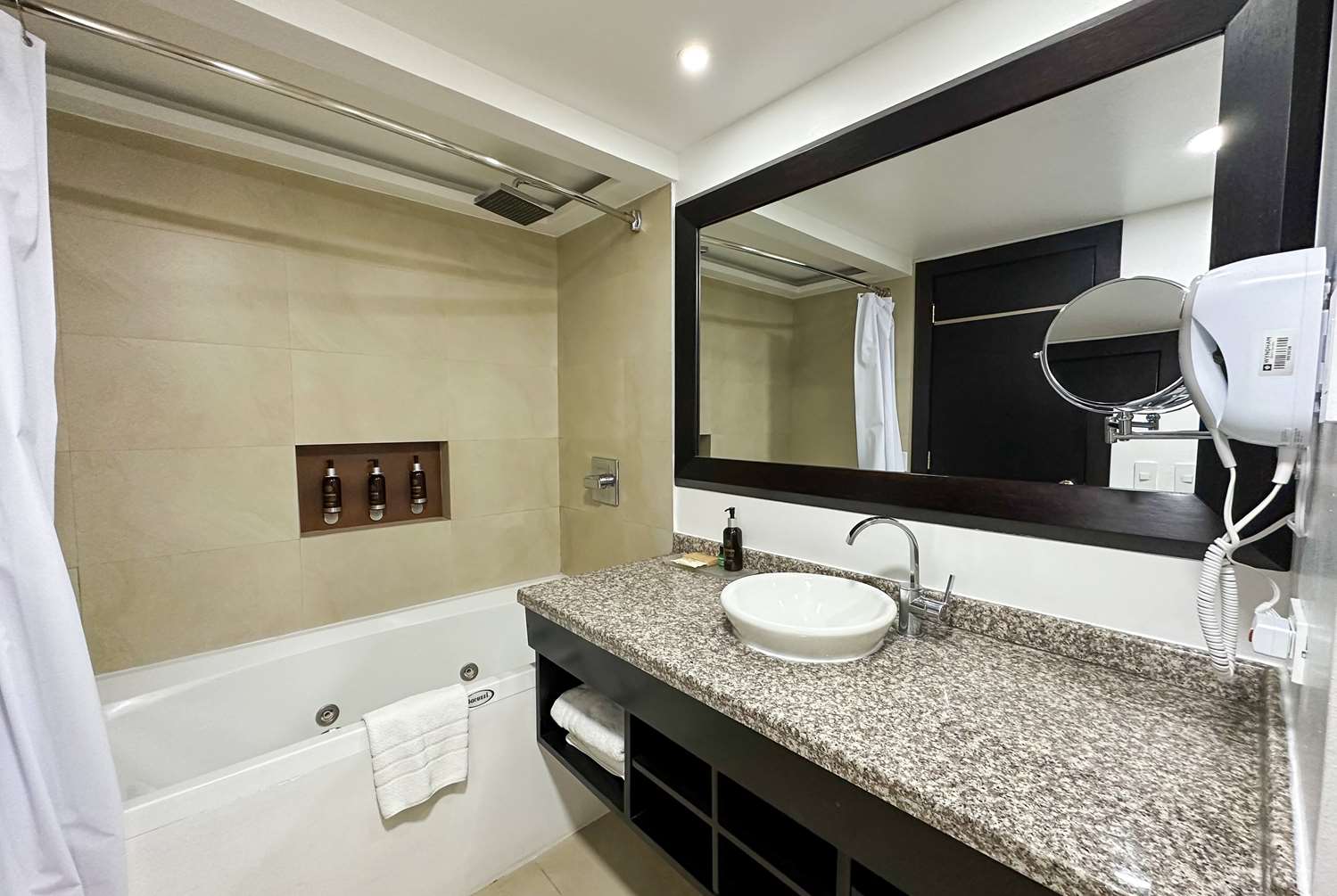 Wyndham Garden Quito 80/80