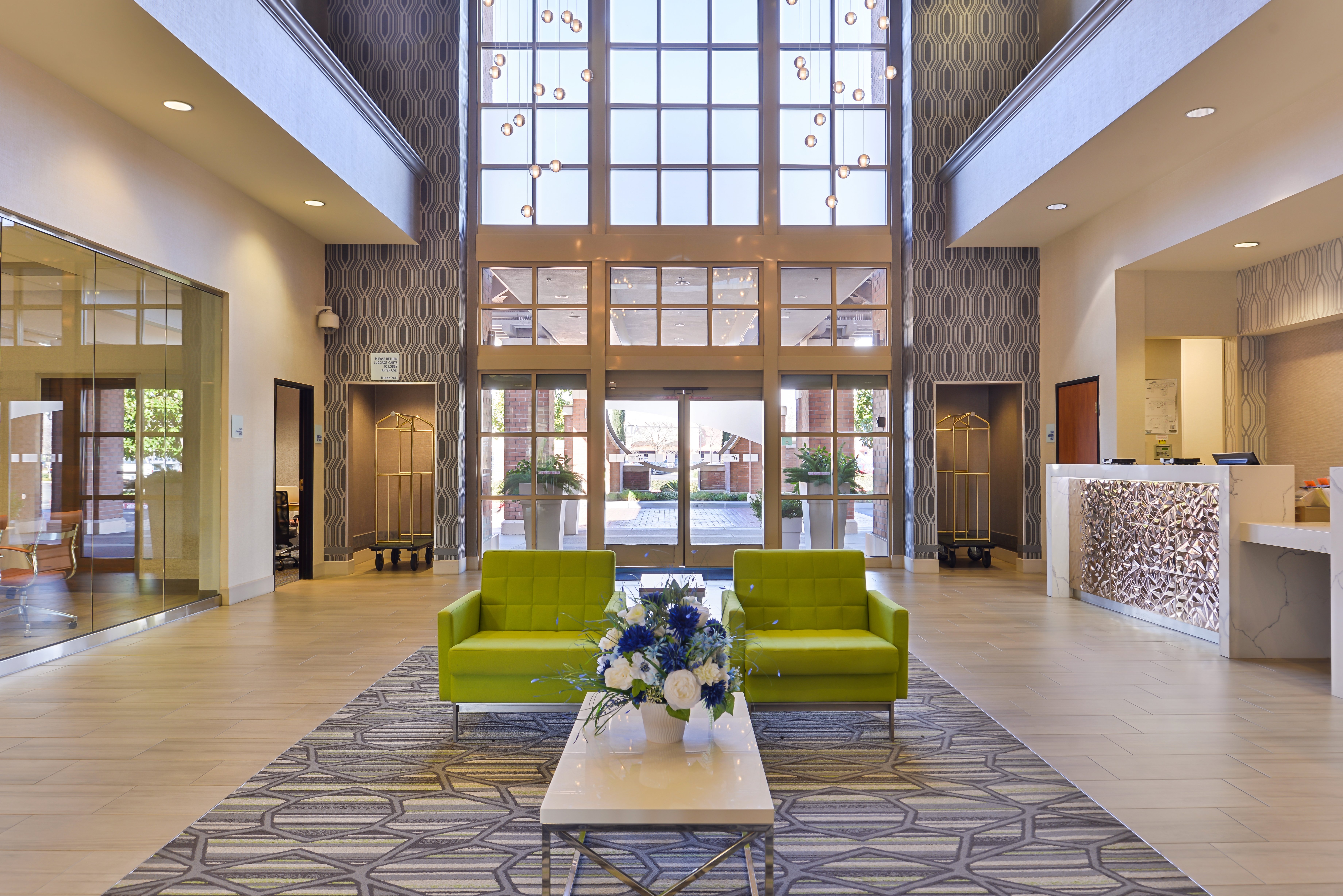 Holiday Inn Express Hotel Suites Elk Grove Ctrl Sacramento S An Ihg Hotel 8/42
