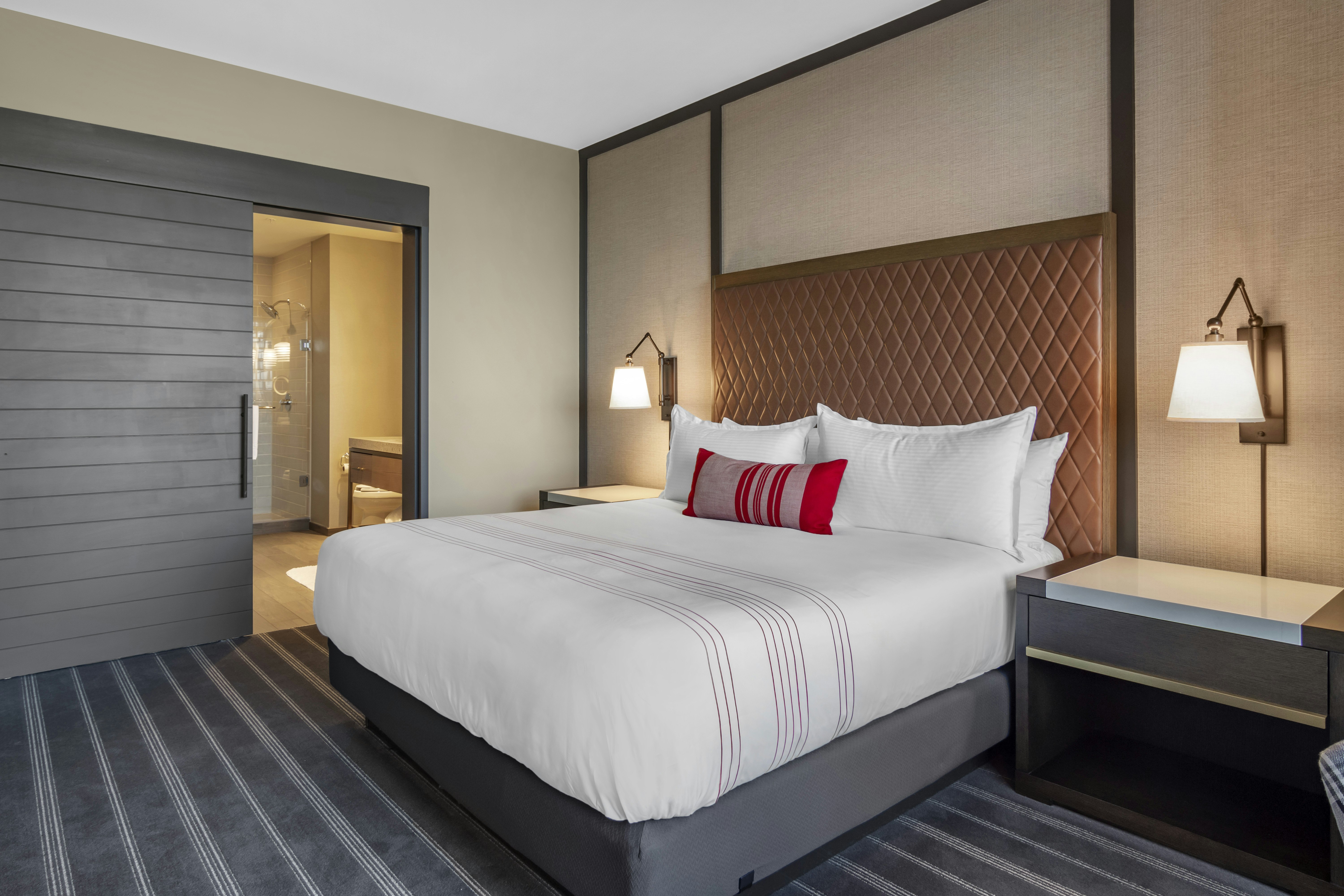 جناح بسرير كينج، Omni Hotel At the Battery Atlanta 2/3