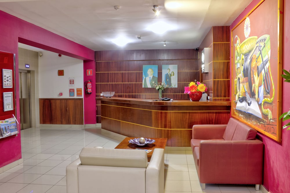 Hotel LIVVO Don Paco 10/63