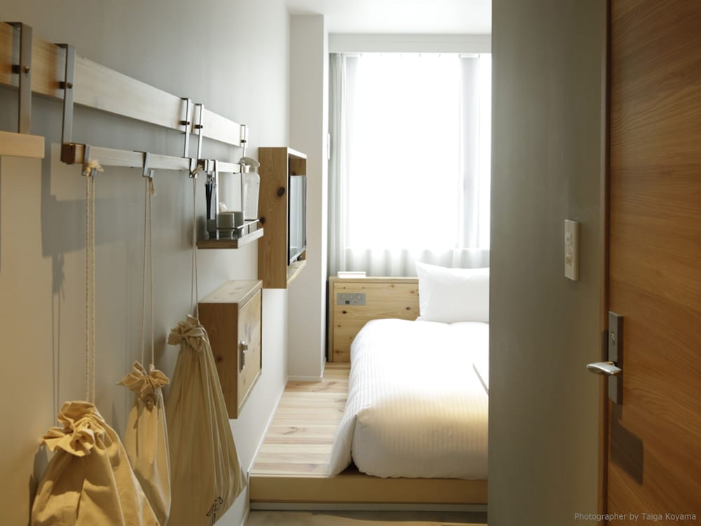 Hotel Locus 33/84