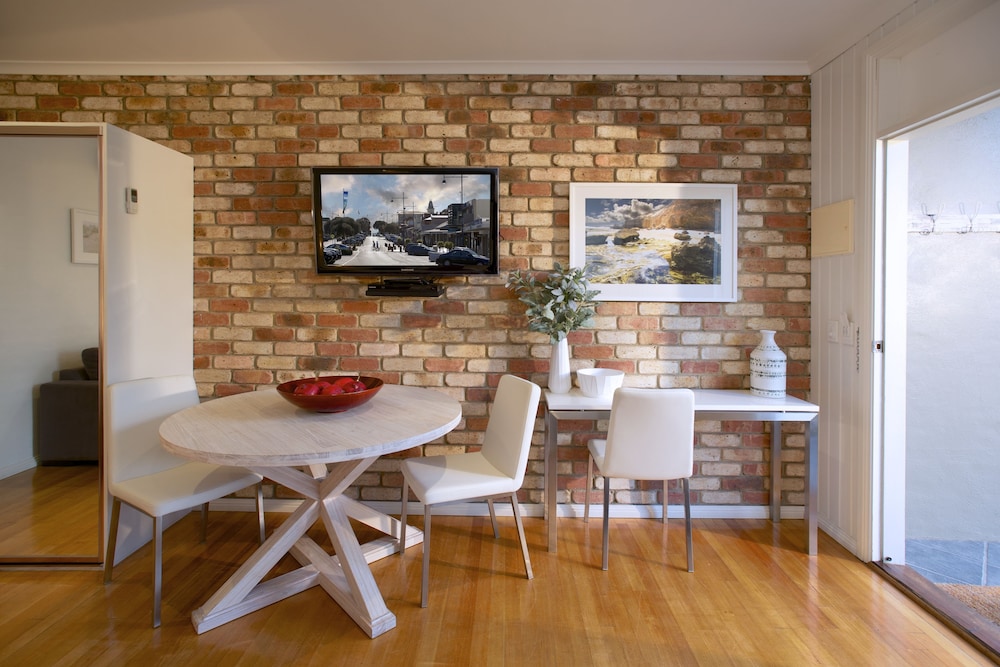 Sorrento Beach Motel 35/44