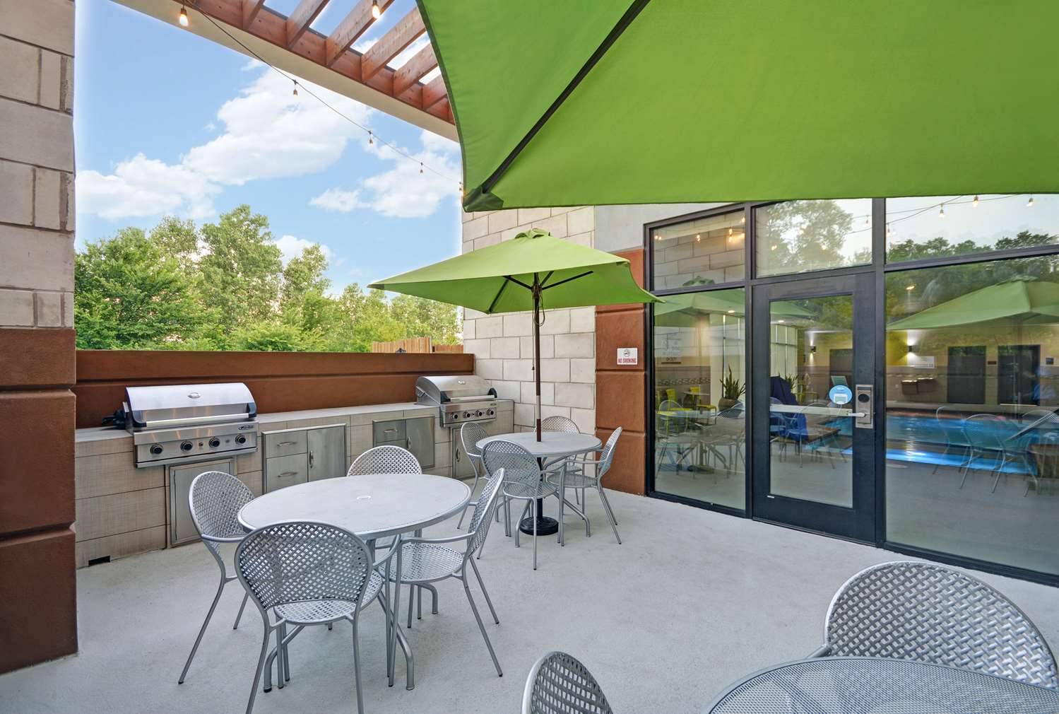 restaurant cafeteria