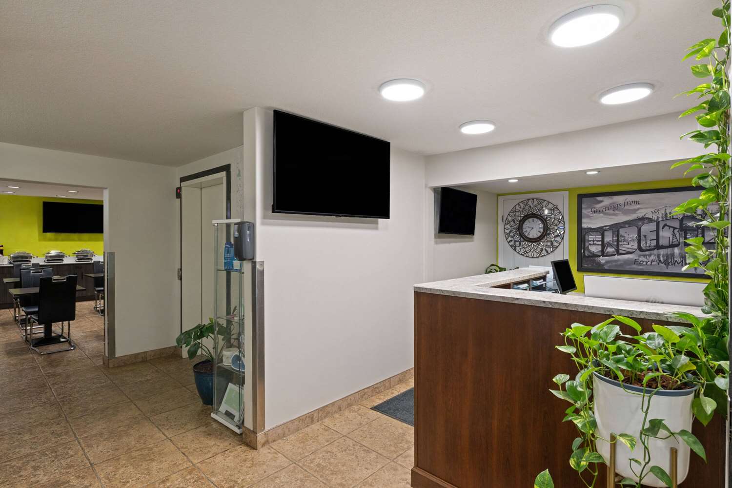 Super 8 By Wyndham Fort Mcmurray 5/31