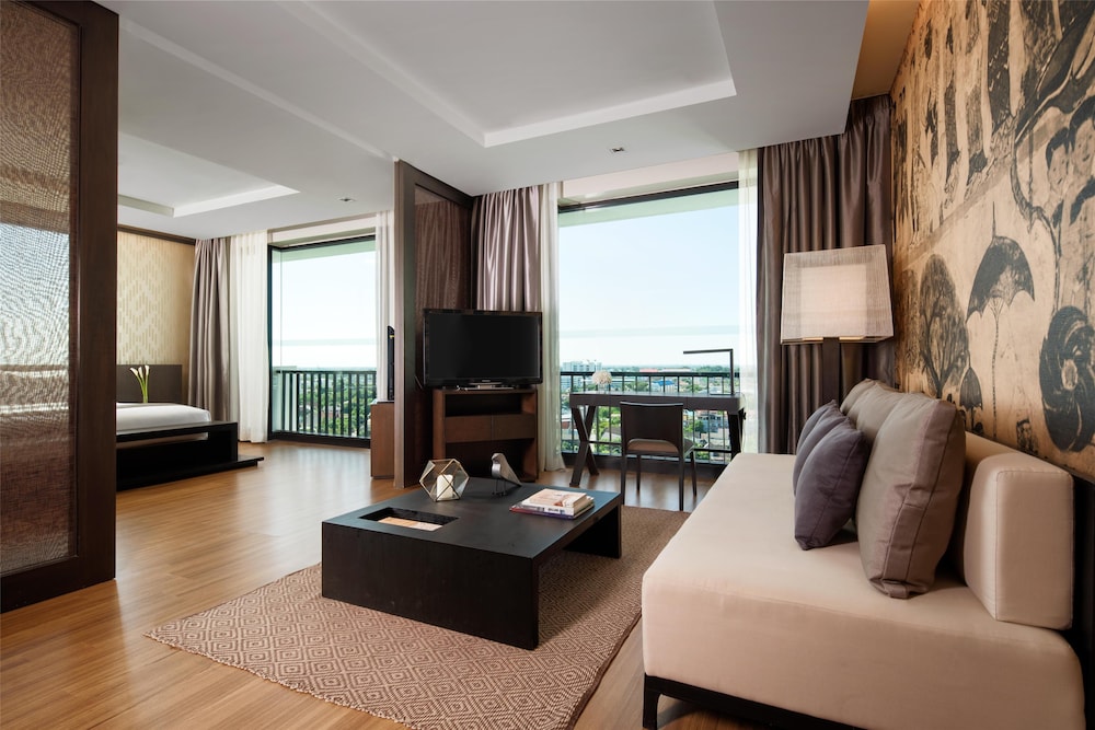 AVANI Khon Kaen Hotel and Convention Centre 46/69