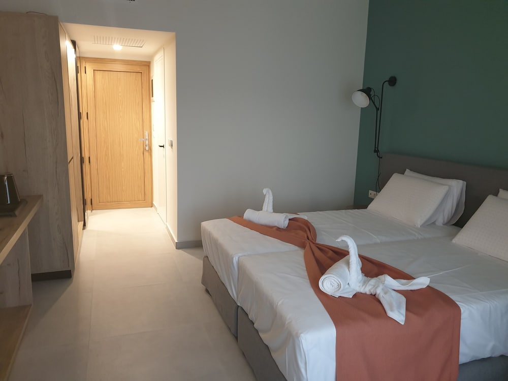 Mazoren Art Hotel 25/60