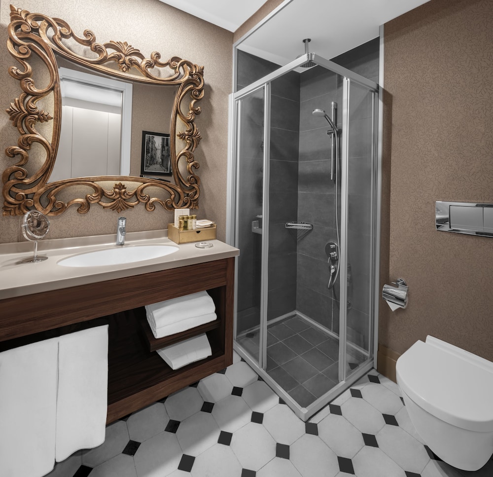 Akka Suites Taksim Hotel 48/50