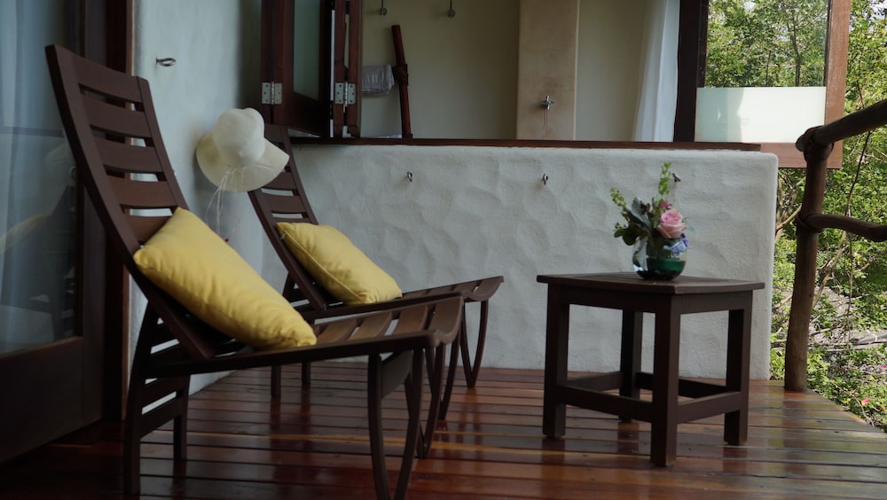 Zoa Hotel 53/67