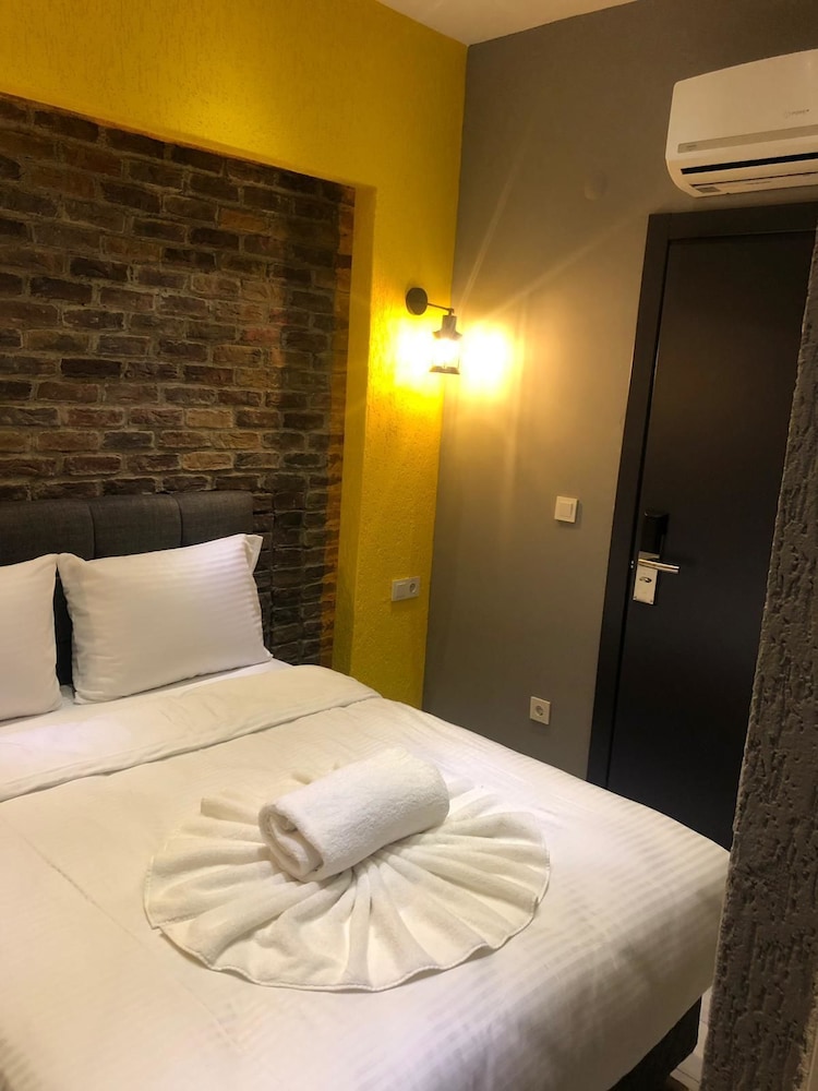 Nova Park Hotel and Suite 11/50