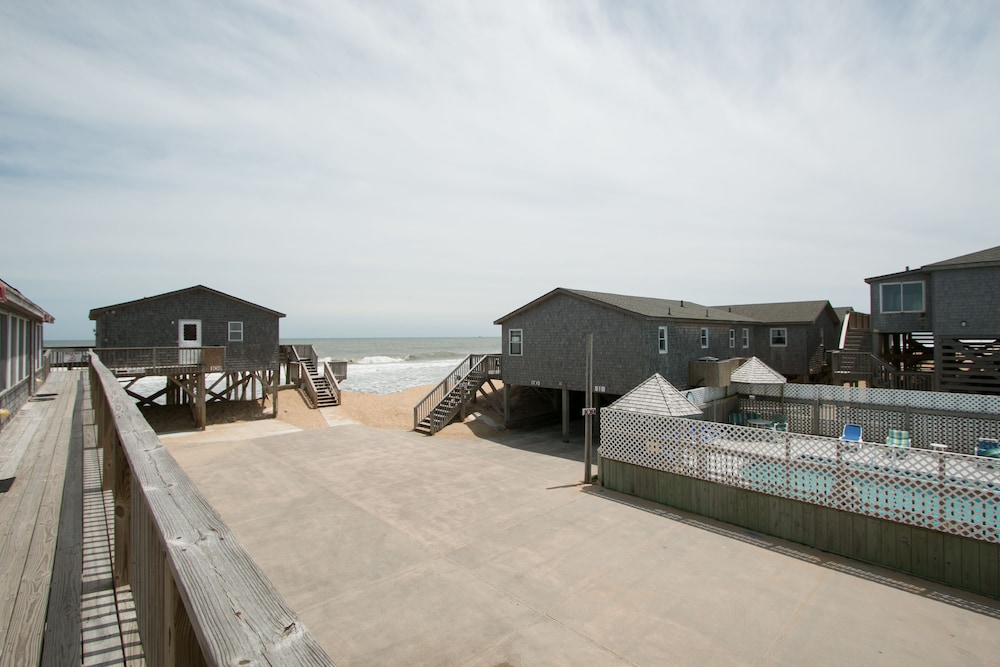Outer Banks Motel 45/50