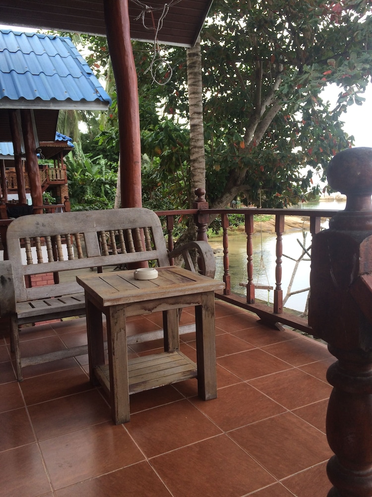 THARATHIP RESORT 47/68