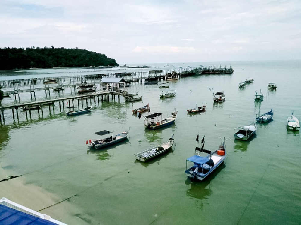 Hotel & Chalet Sportfishing Pnk Teluk Bahang 48/54