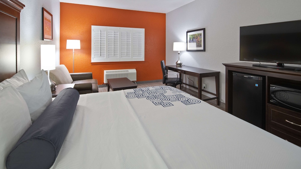 Best Western Plus Fredericksburg 15/34