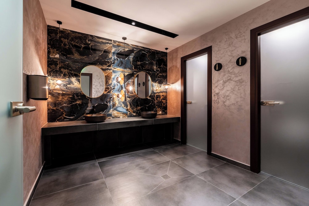 Mirabilis Boutique Hotel 7/60