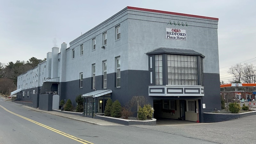 Bedford Plaza Hotel 2/50