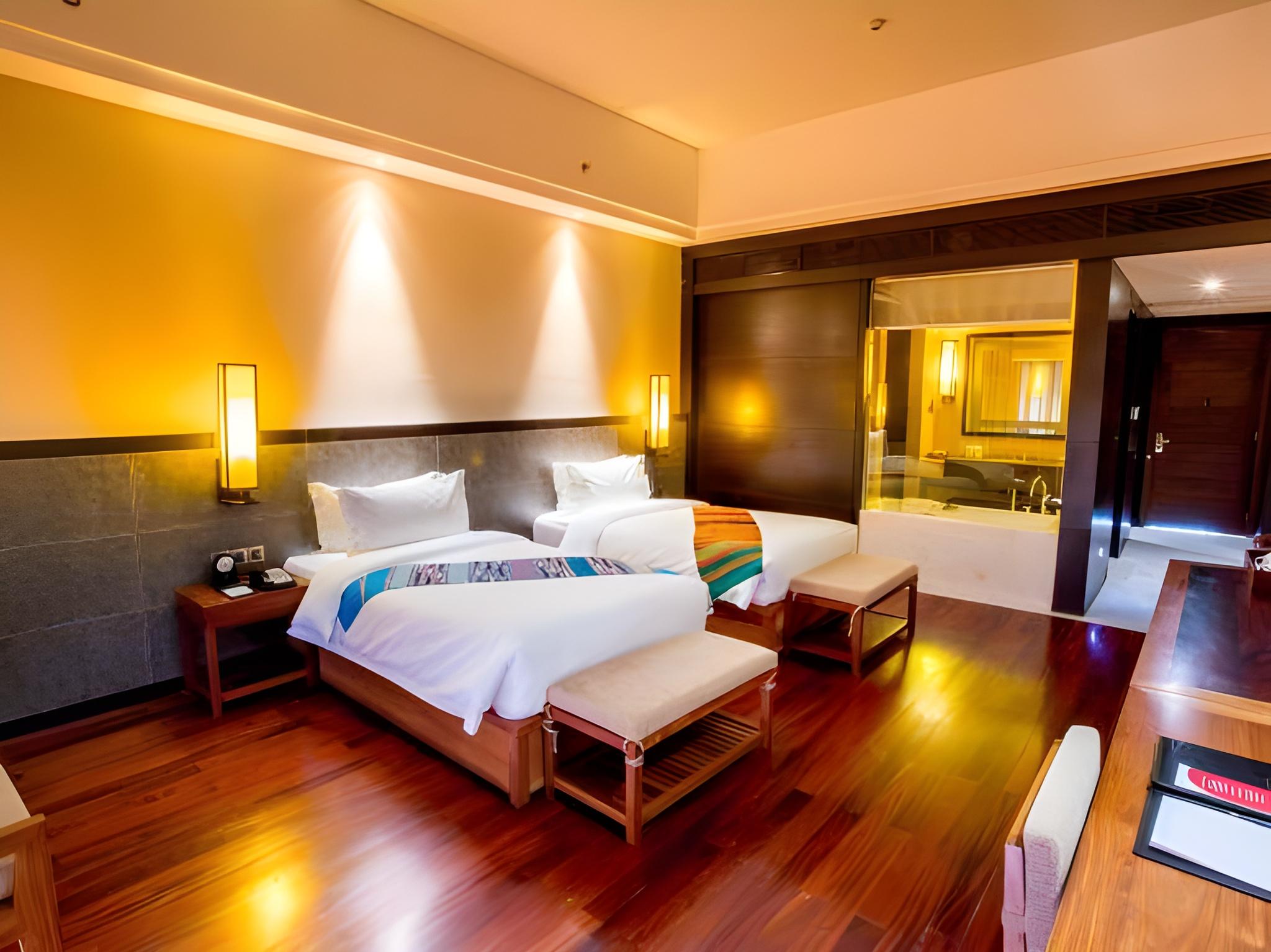 Superior, Twin Beds, Mekong View
