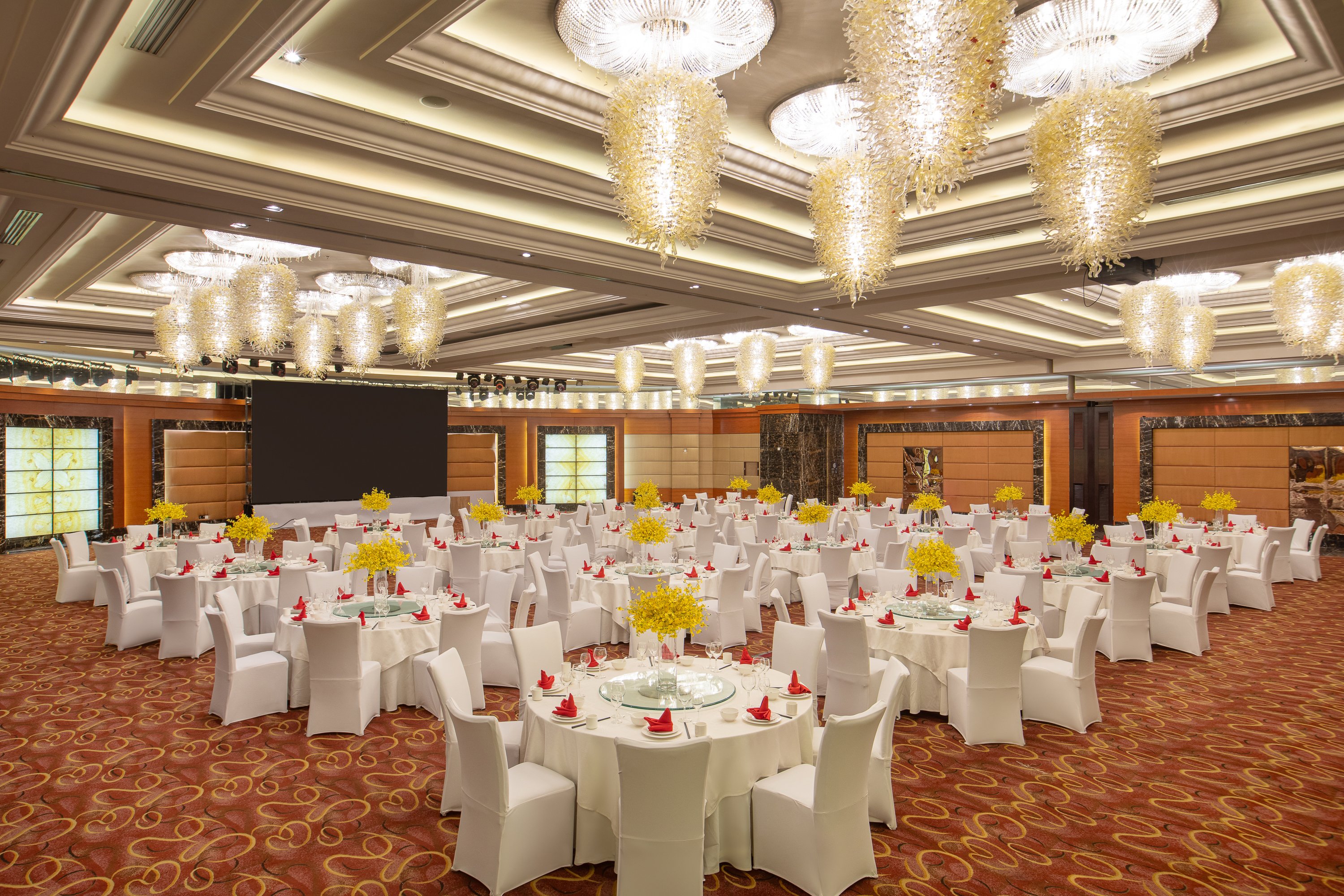 Crowne Plaza Tianjin Binhai Center 58/64