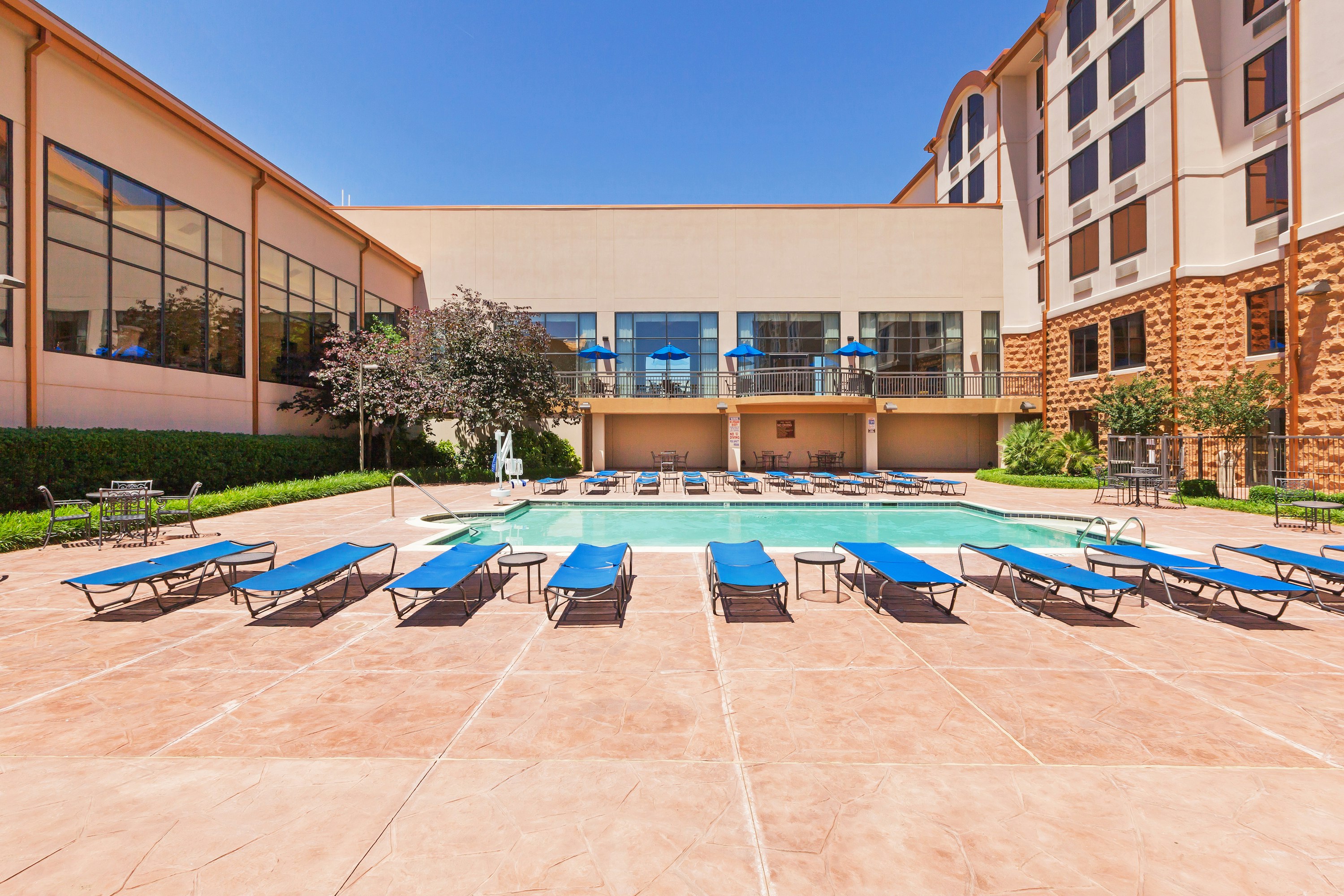 Hampton Inn & Suites Dallas-Mesquite 61/63