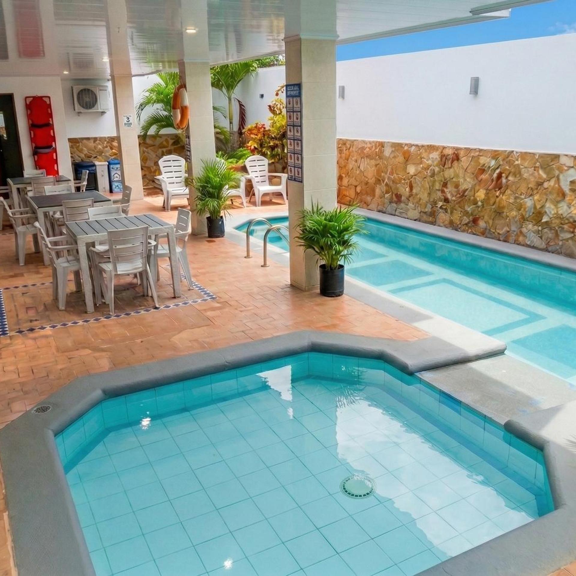 Hotel Olas del Mar 35/50