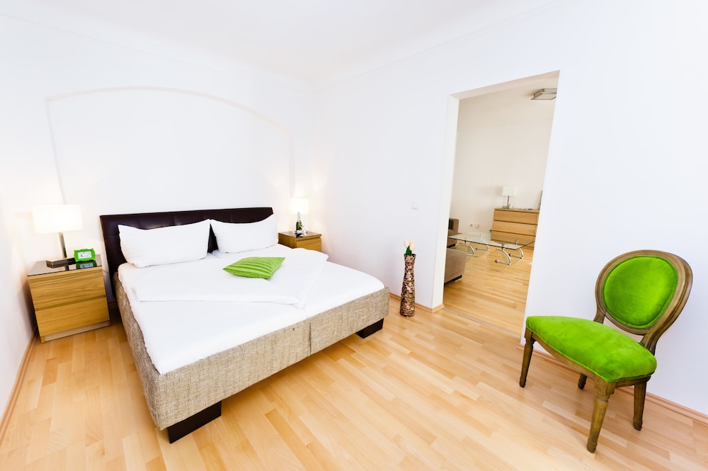 Vox Design Hotel 5/43