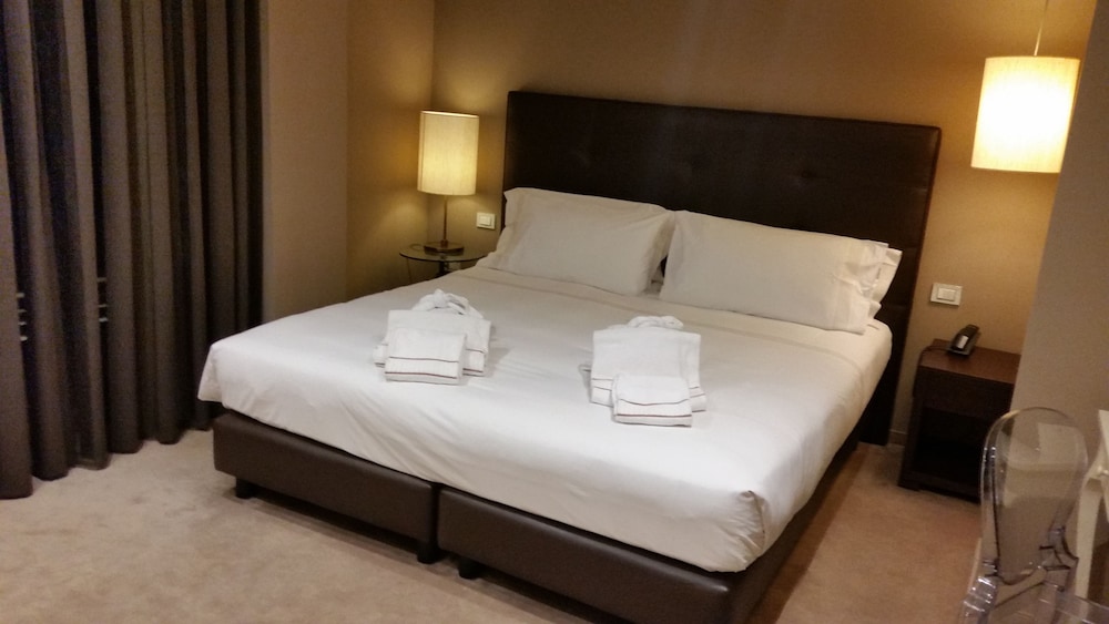 Grand Hotel Paradiso 9/30