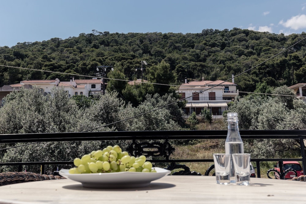 Yianna Hotel 47/51