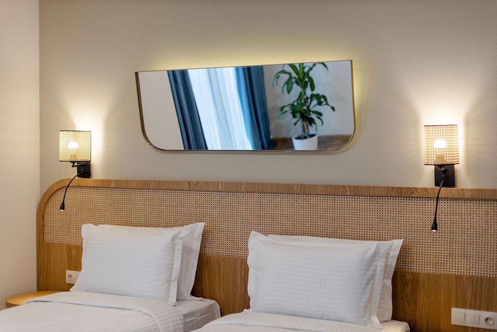Standard, Twin Beds 4/7