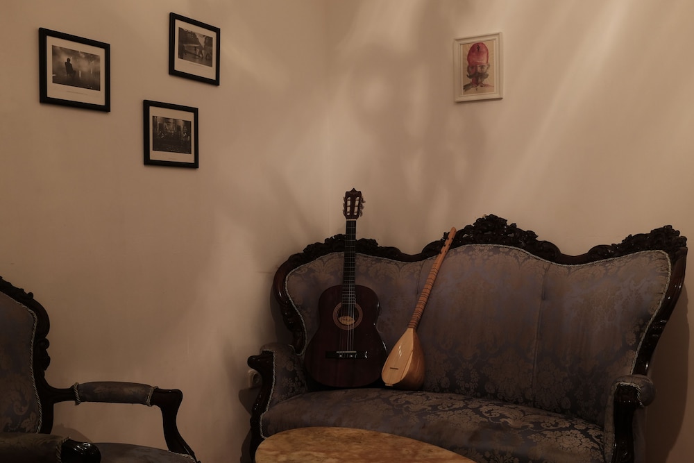 Chambers Of The Boheme 42/50