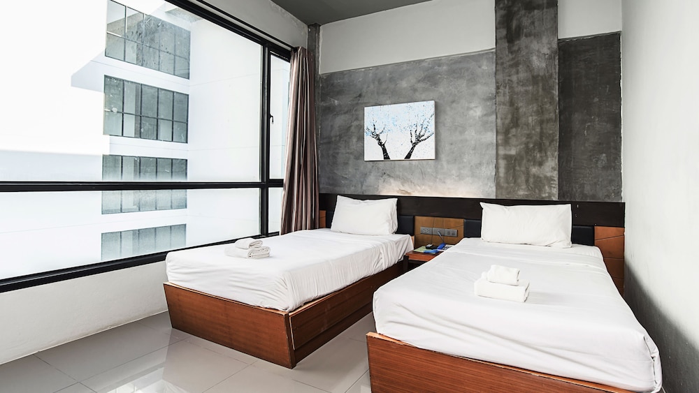 B2 Green Boutique & Budget Hotel 42/62