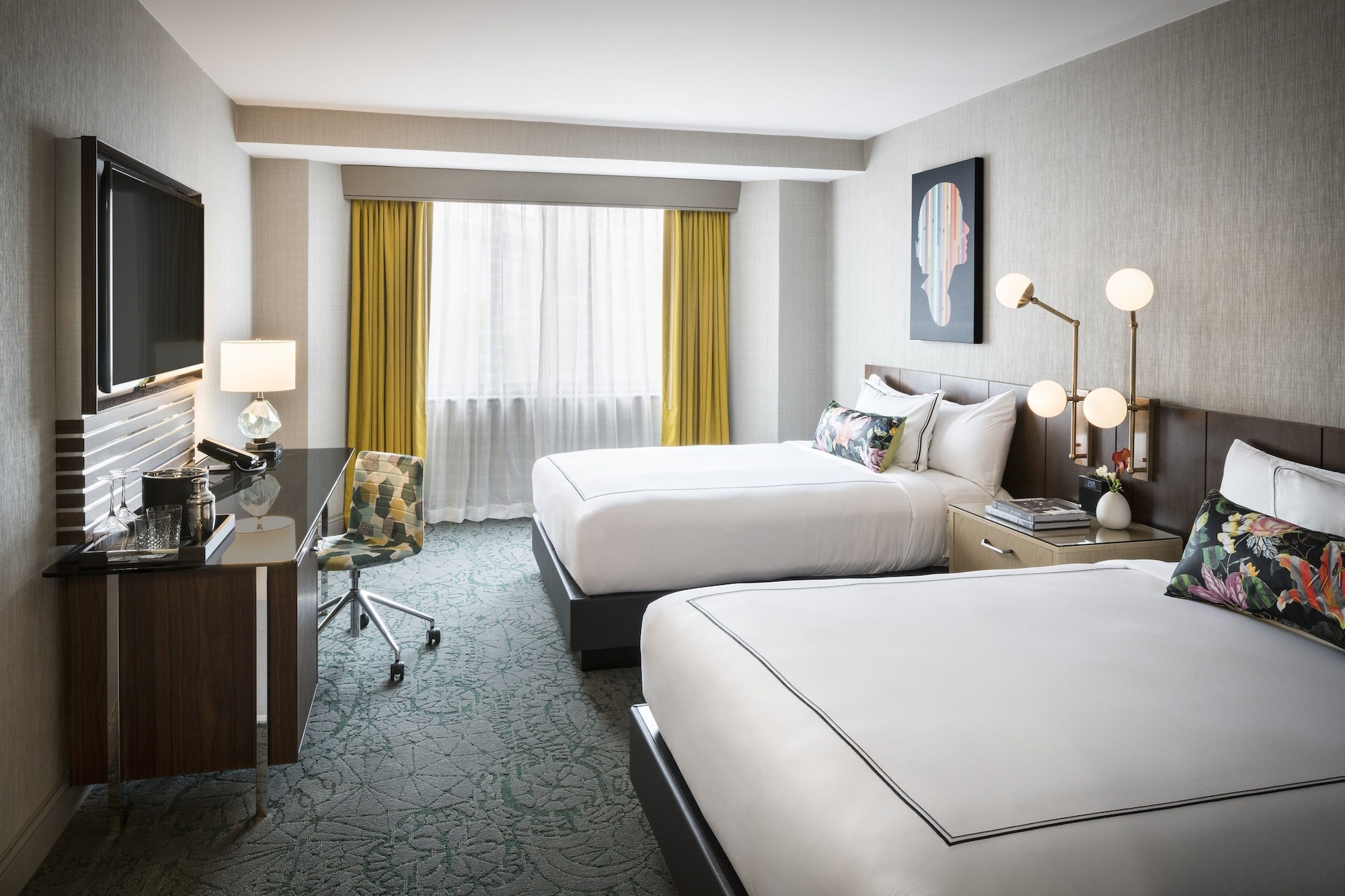 Room, 2 Queen Beds, City View