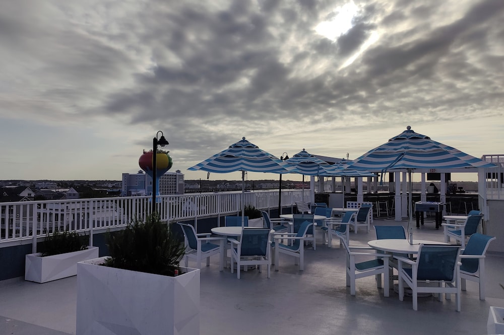 Hotel Monte Carlo 57/64