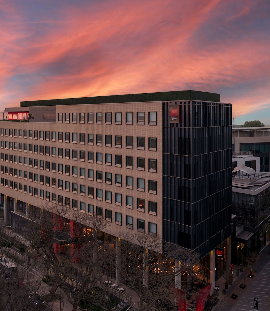 Radisson RED Hotel, Johannesburg Rosebank 3/75